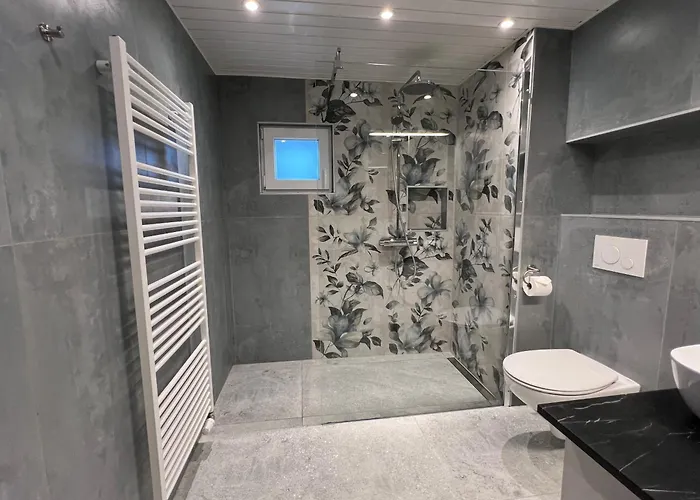 La Petite Silene * Leysin