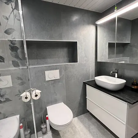 La Petite Silene ليسين